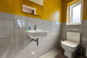 Bedroom 1 En-suite- click for photo gallery